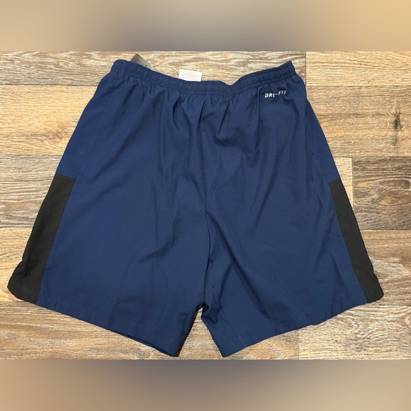Nike Men’s Dri-Fit Shorts - Picture 4 of 4